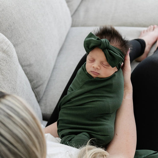 Saranoni Stretchy Swaddles, Hats, & Bows
